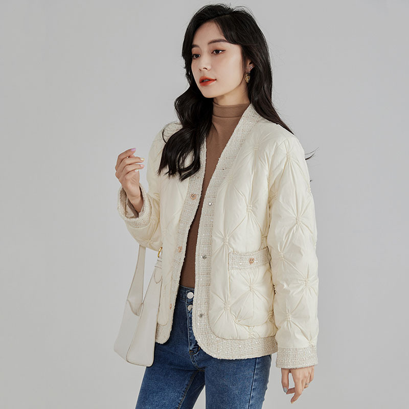 가을 겨울 다운 재킷 브이넥 패치워크 경량 화이트 덕  - Winter Clothing Trends 리뷰 및 가격