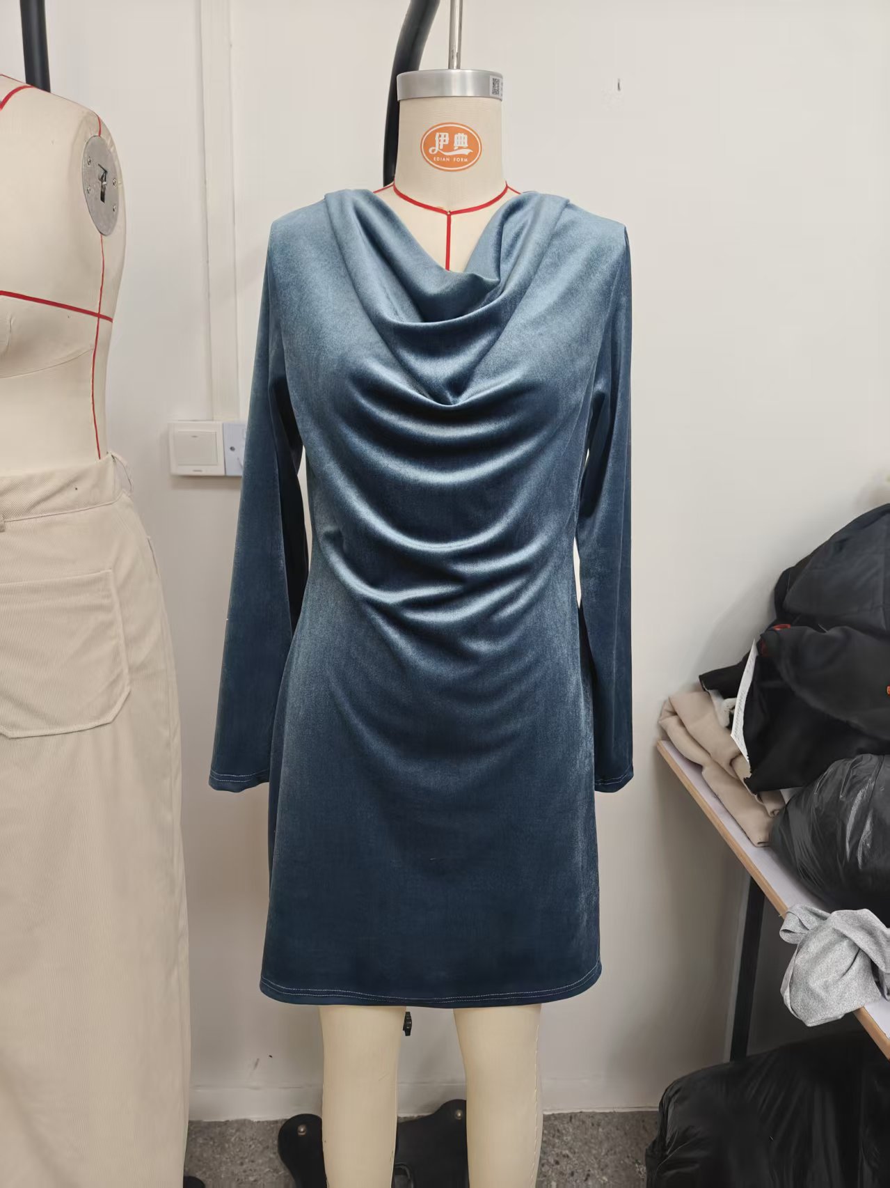 2026 가을-겨울 패션 여성 의류: 드레이프 칼라와  - Winter Clothing Colors 2026 리뷰 및 가격